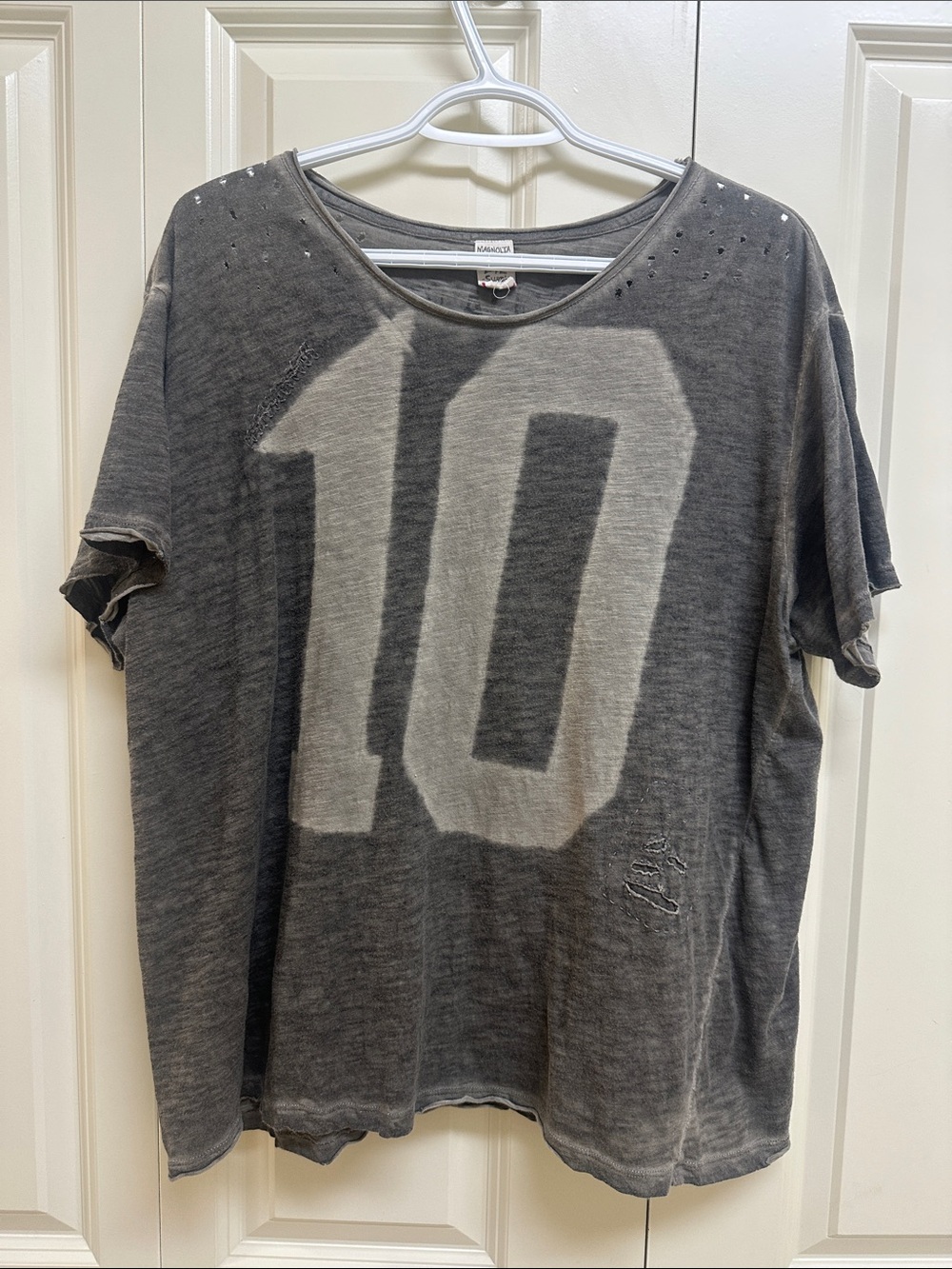 Magnolia Pearl Gray Graphic '10' Short Sleeve Tee